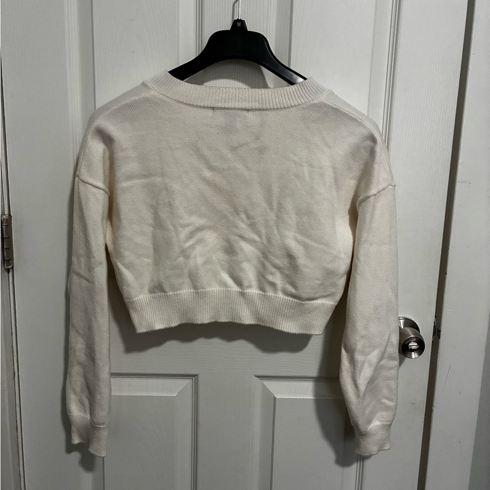 Forever 21 Cream Cropped V-Neck Sweater